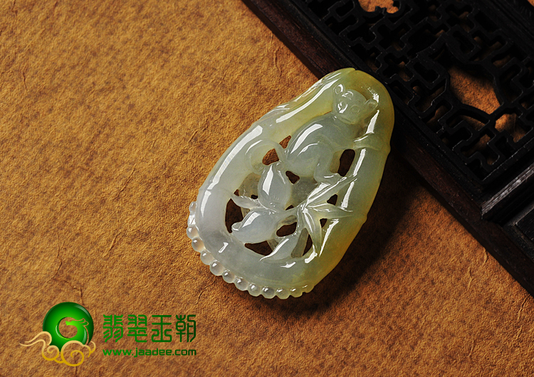 冰种黄翡缅甸翡翠A货灵猴抱竹挂件