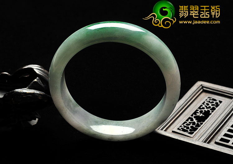 糯冰种春带彩缅甸翡翠A货手镯（55.8mm）