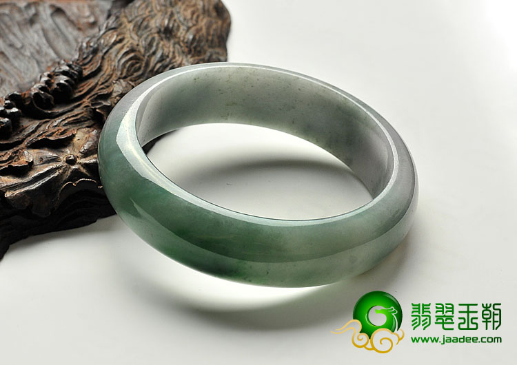 糯冰种春带彩缅甸翡翠A货手镯（55.8mm）