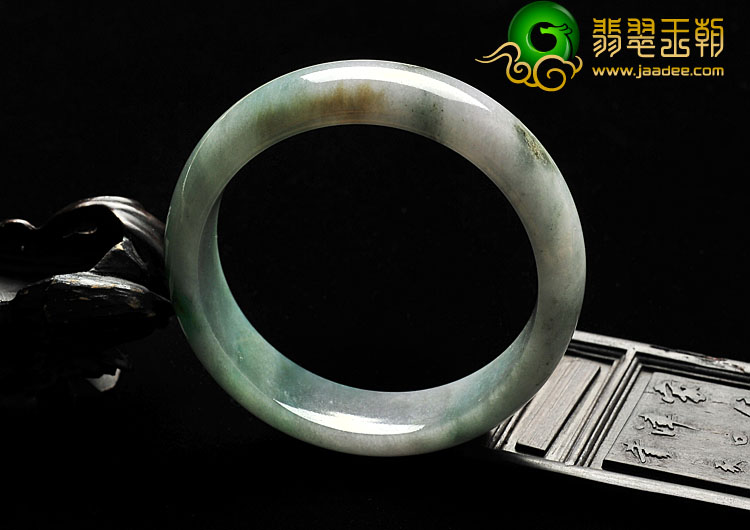 糯冰种春带彩缅甸翡翠A货手镯（55.8mm）