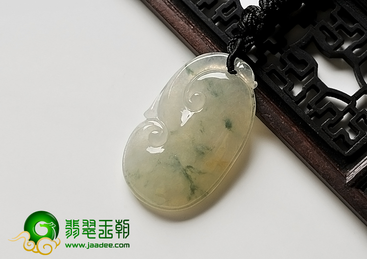 冰种淡黄翡飘花缅甸翡翠A货如意挂件