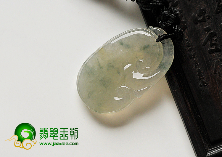 冰种淡黄翡飘花缅甸翡翠A货如意挂件