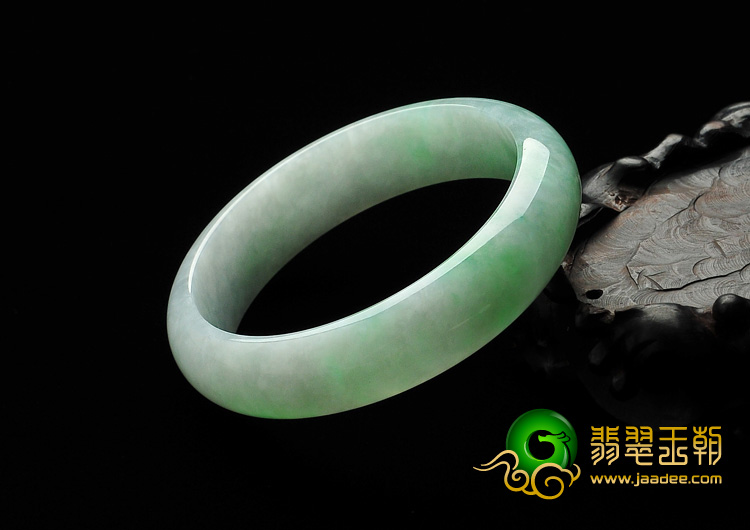 糯冰种翠色缅甸翡翠A货手镯（ 56.7mm）