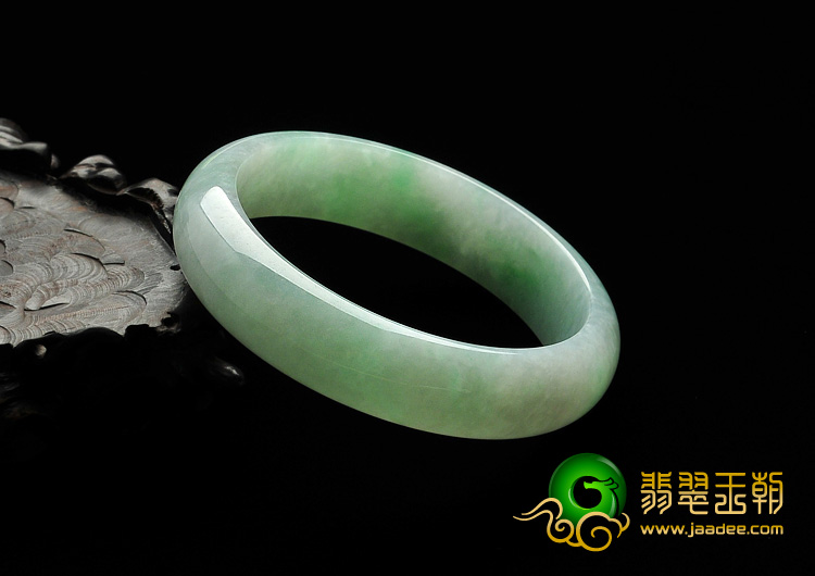 糯冰种翠色缅甸翡翠A货手镯（57.1mm）