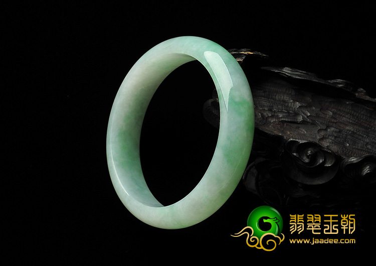 糯冰种翠色缅甸翡翠A货手镯（57.1mm）