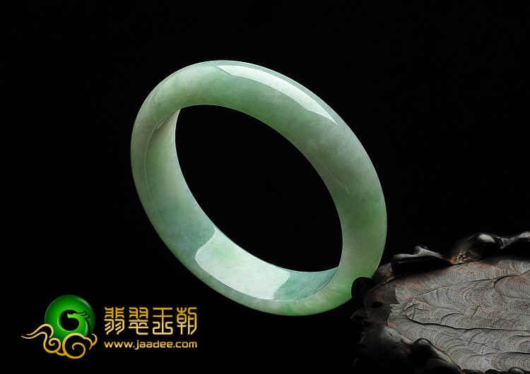 糯冰种翠色缅甸翡翠A货手镯（57.1mm）
