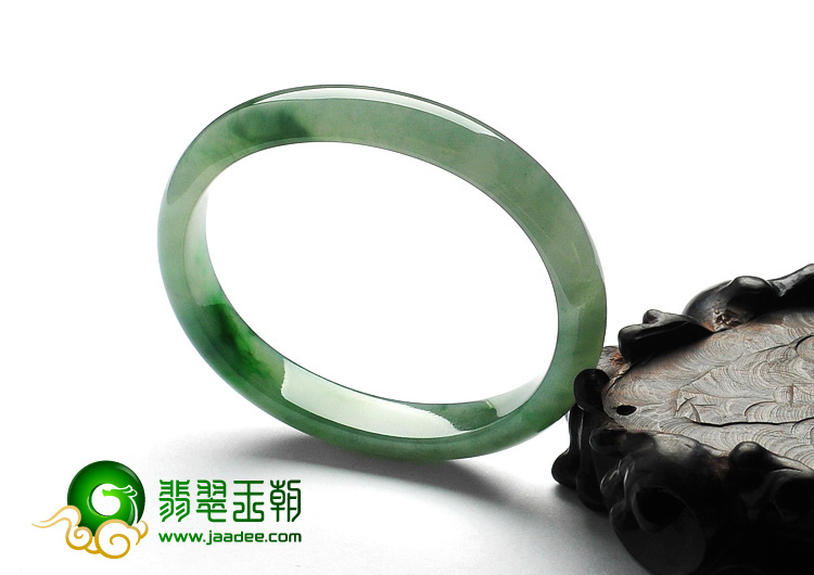 冰种飘花缅甸翡翠A货贵妃镯（55.5mm-48.9mm）