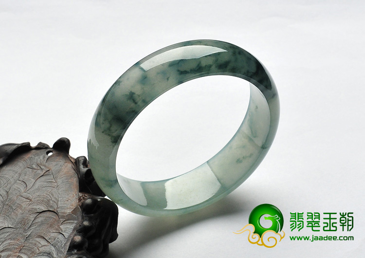 冰种飘花缅甸翡翠A货手镯（57.9mm）