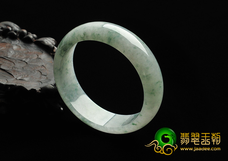 糯冰种飘花缅甸翡翠A货手镯（57.1mm）