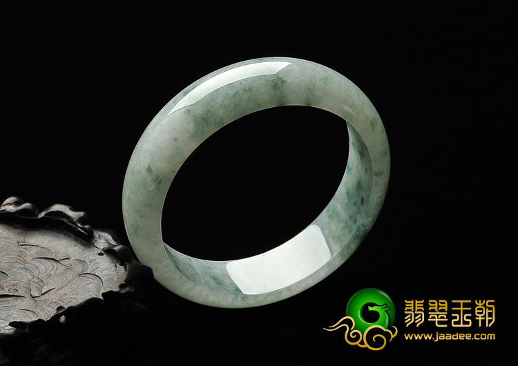 糯冰种飘花缅甸翡翠A货手镯（56.7mm）