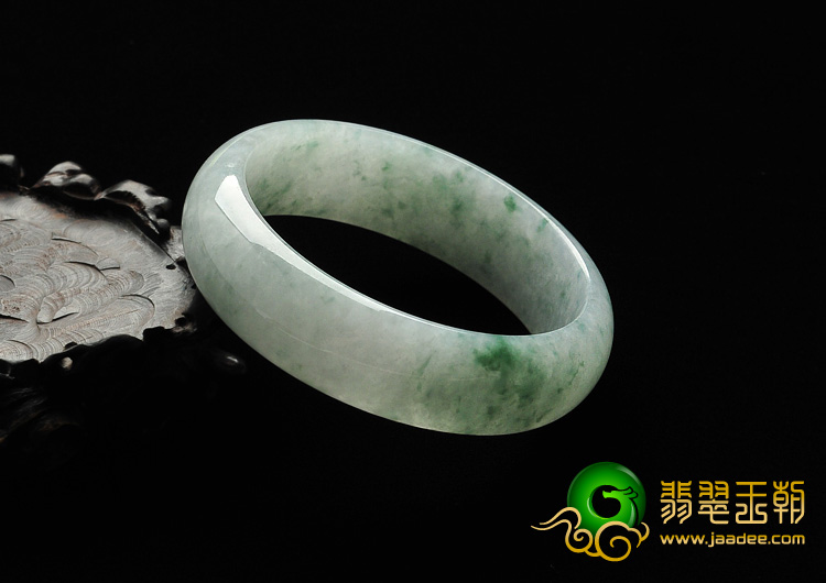 糯冰种飘花缅甸翡翠A货手镯（56.7mm）