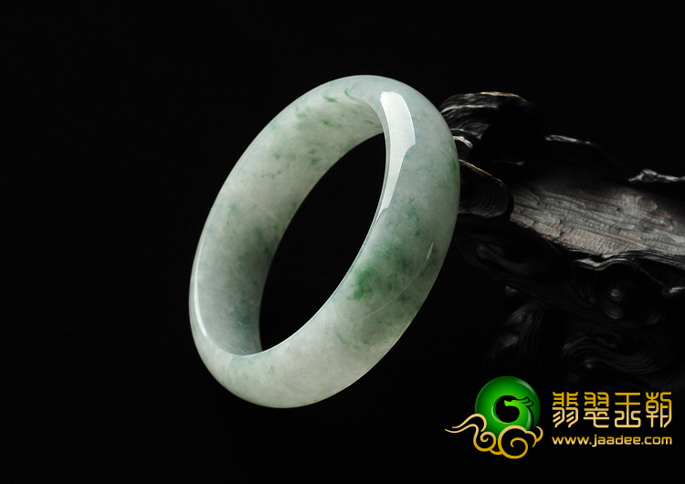 糯冰种飘花缅甸翡翠A货手镯（56.7mm）