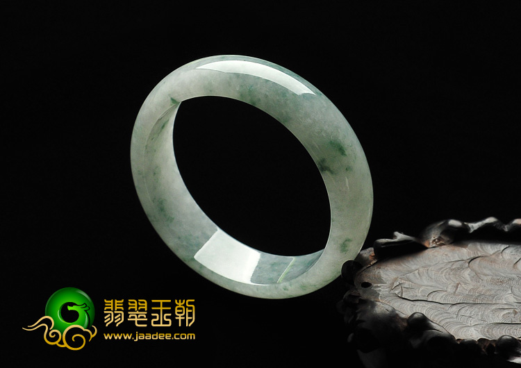 糯冰种飘花缅甸翡翠A货手镯（56.7mm）