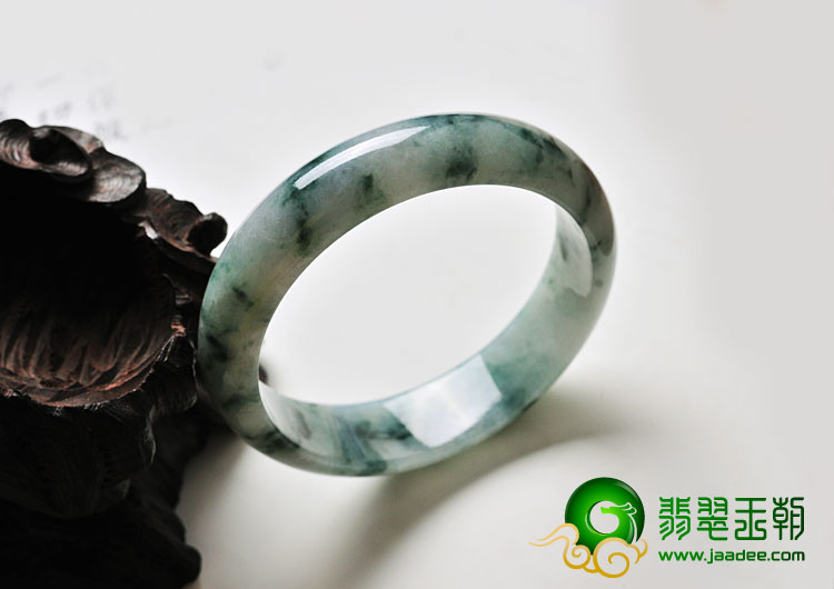 糯冰种飘花缅甸翡翠A货手镯（53mm）
