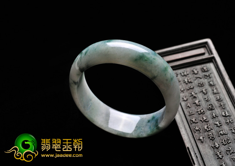 糯冰种飘花缅甸翡翠A货手镯（54.5mm）