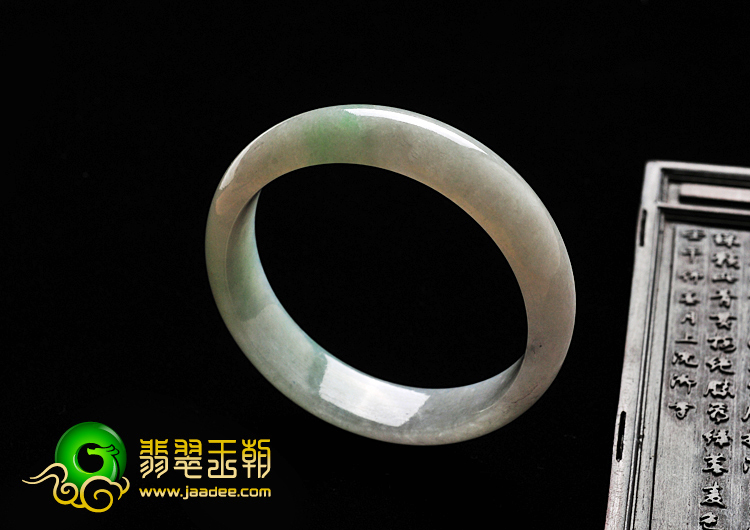 糯冰种飘翠缅甸翡翠A货手镯（53mm）