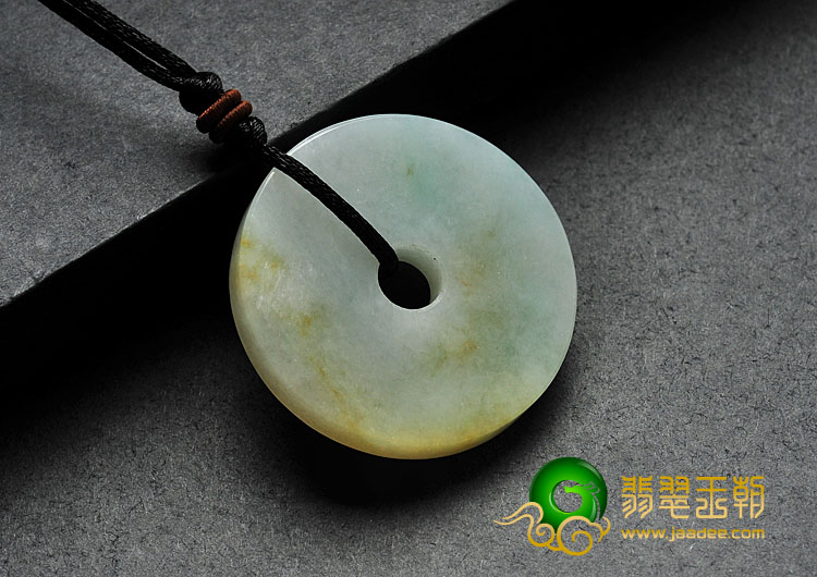 (超值推荐)糯冰种淡黄加绿缅甸翡翠A货平安扣挂件