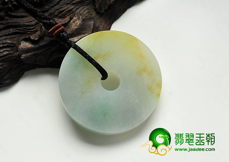 (超值推荐)糯冰种淡黄加绿缅甸翡翠A货平安扣挂件