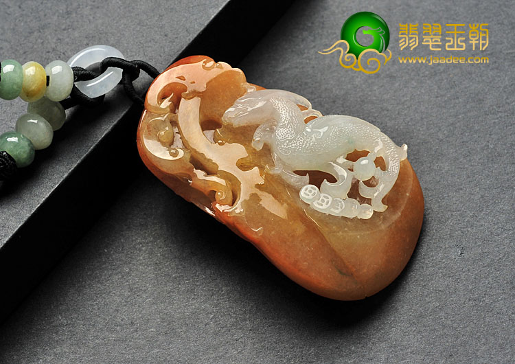 糯冰种红黄翡缅甸翡翠A货飞龙在天手玩件