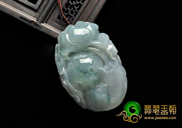 糯冰种飘蓝花缅甸翡翠A货年年有余挂件
