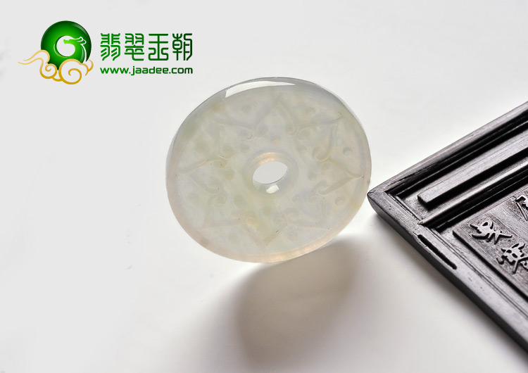 糯冰种淡黄翡缅甸翡翠A货平安扣挂件