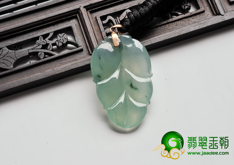 冰种飘花缅甸翡翠A货镶金扣叶子挂件