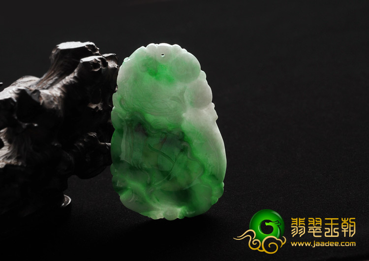 糯冰种翠色缅甸翡翠A货龙头龟挂件