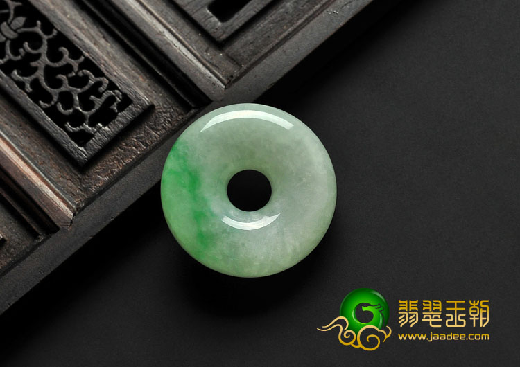 糯冰种飘翠缅甸翡翠A货平安扣挂件