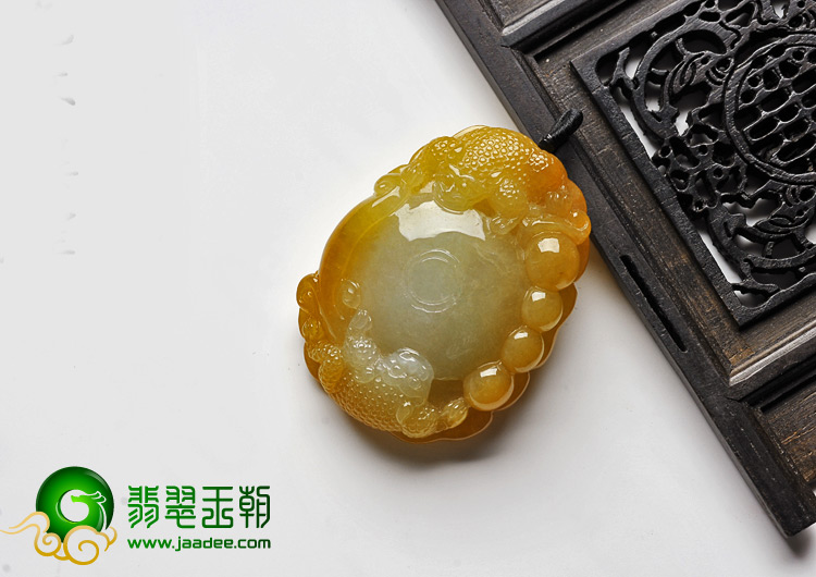 糯冰种黄翡缅甸翡翠A货金蟾送宝挂件