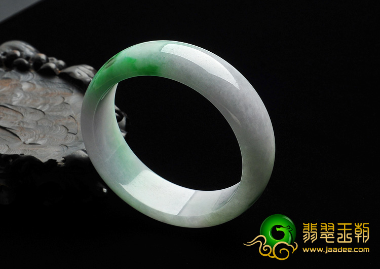 糯冰种春带彩缅甸翡翠A货手镯（54.9mm）