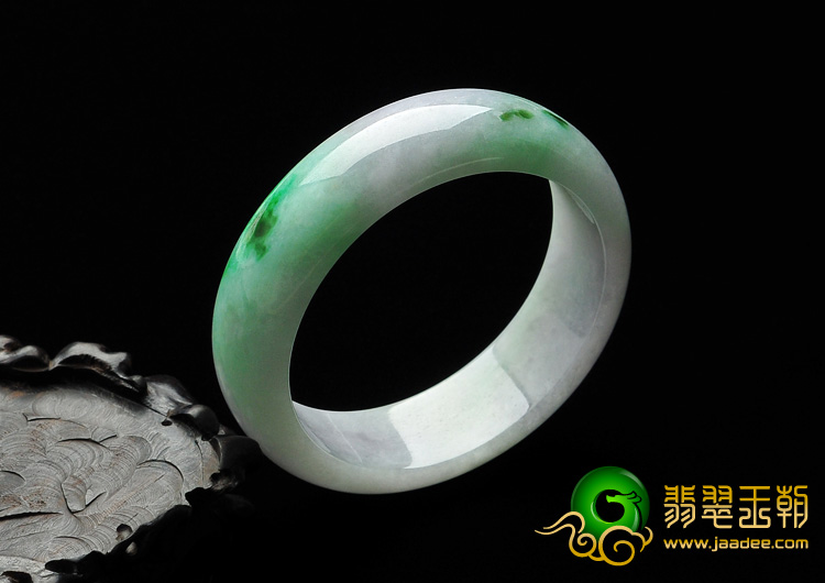 糯冰种春带彩缅甸翡翠A货手镯（54.9mm）