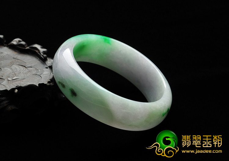 糯冰种春带彩缅甸翡翠A货手镯（54.9mm）