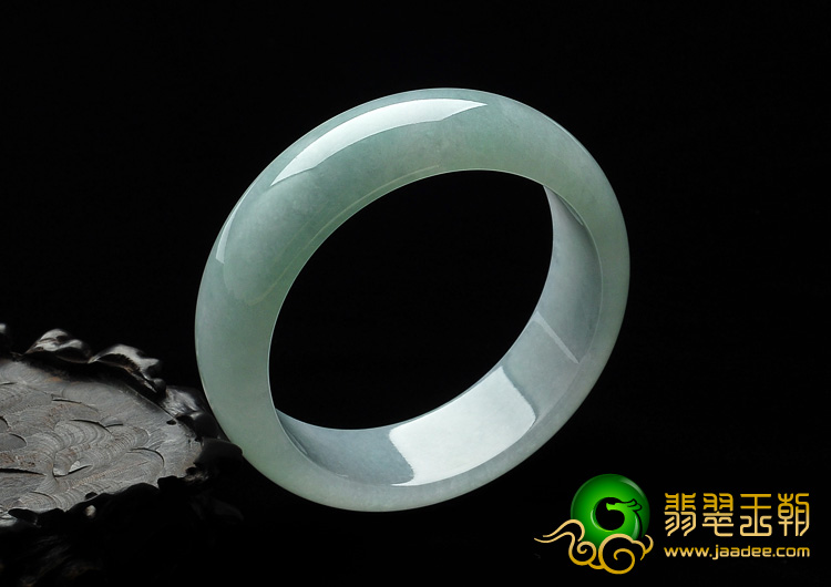 糯冰种晴水缅甸翡翠A货手镯（61.2mm）