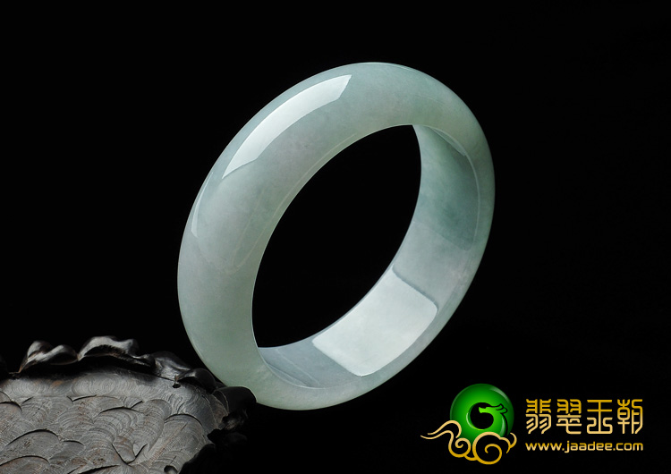 糯冰种晴水缅甸翡翠A货手镯（61.2mm）