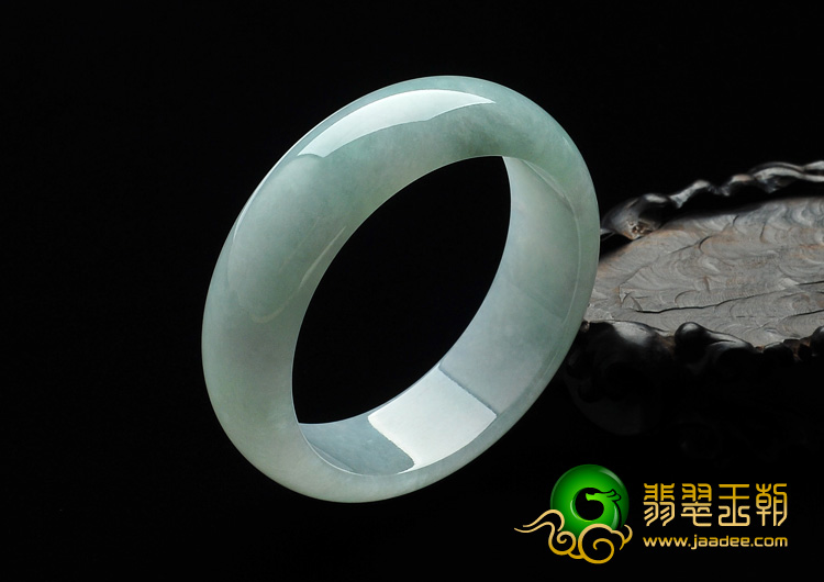 糯冰种晴水缅甸翡翠A货手镯（61.2mm）