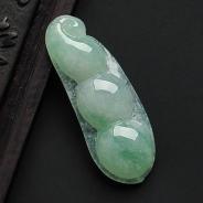 冰种飘翠缅甸翡翠A货四季豆挂件