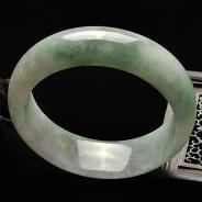 糯冰种淡春带彩缅甸翡翠A货手镯（55.1mm）