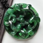 冰种浓绿缅甸翡翠A货双龙戏珠挂件