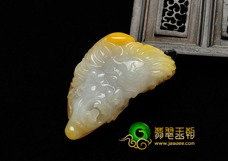 糯冰种黄翡缅甸翡翠A货堂·吉柯德挂件