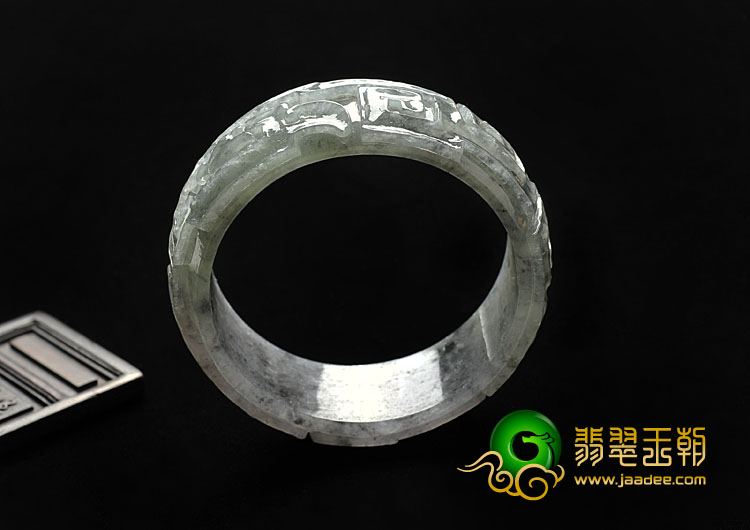 冰种（乌鸡种）灰色带晴水缅甸翡翠A货雕花手镯（58.2mm）