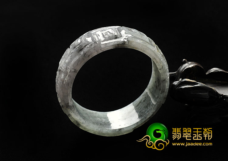 冰种（乌鸡种）灰色带晴水缅甸翡翠A货雕花手镯（58.2mm）