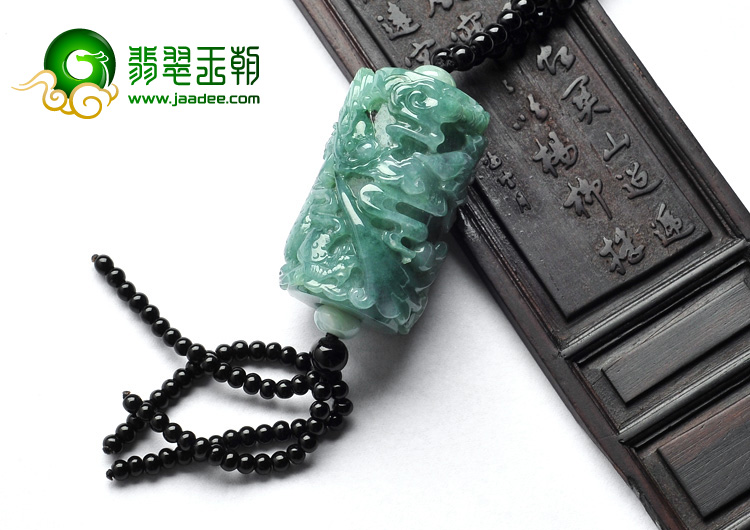 糯冰种飘花缅甸翡翠A货龙柱挂件
