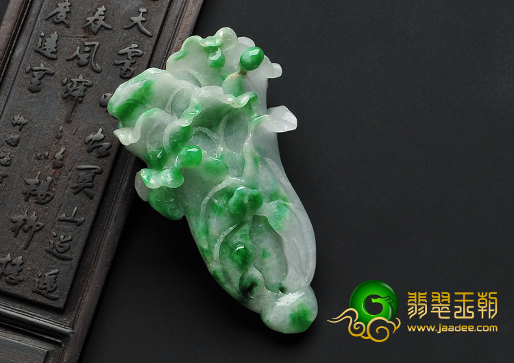 糯冰种翠色缅甸翡翠A货白菜挂件/手玩件