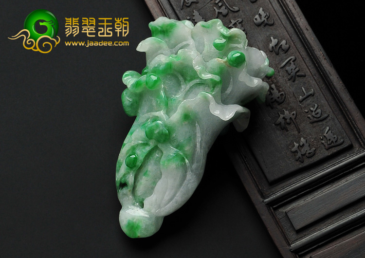 糯冰种翠色缅甸翡翠A货白菜挂件/手玩件
