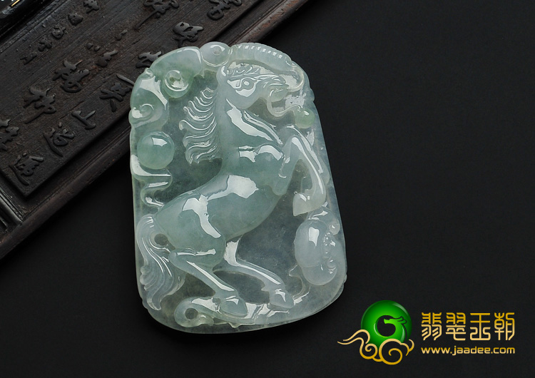 冰种晴水缅甸翡翠A货马牌挂件