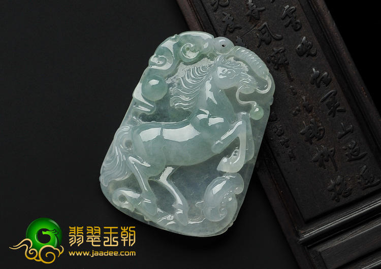 冰种晴水缅甸翡翠A货马牌挂件