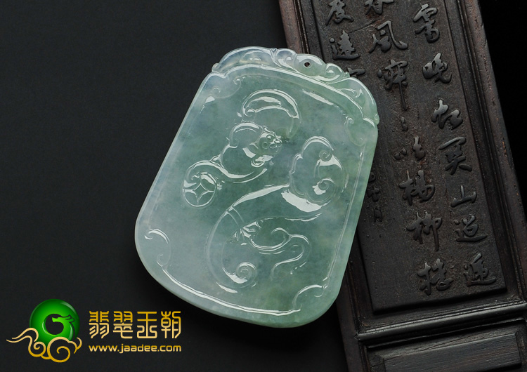 冰种晴水缅甸翡翠A货虎牌挂件