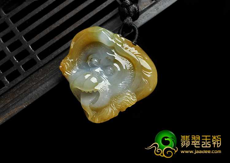 糯冰种褐黄翡缅甸翡翠A货猴头挂件