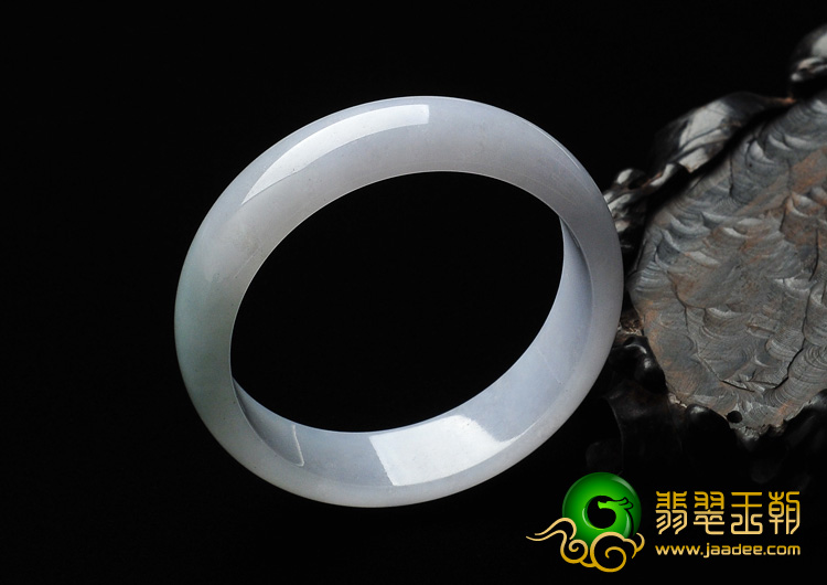 糯冰种淡晴水紫罗兰缅甸翡翠A货手镯（55.2mm）