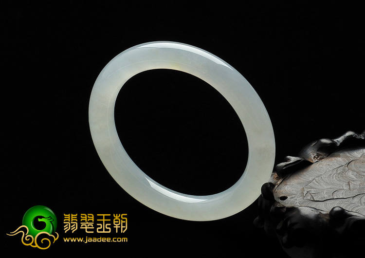 糯冰种淡晴水缅甸翡翠A货圆条手镯（52.3mm）